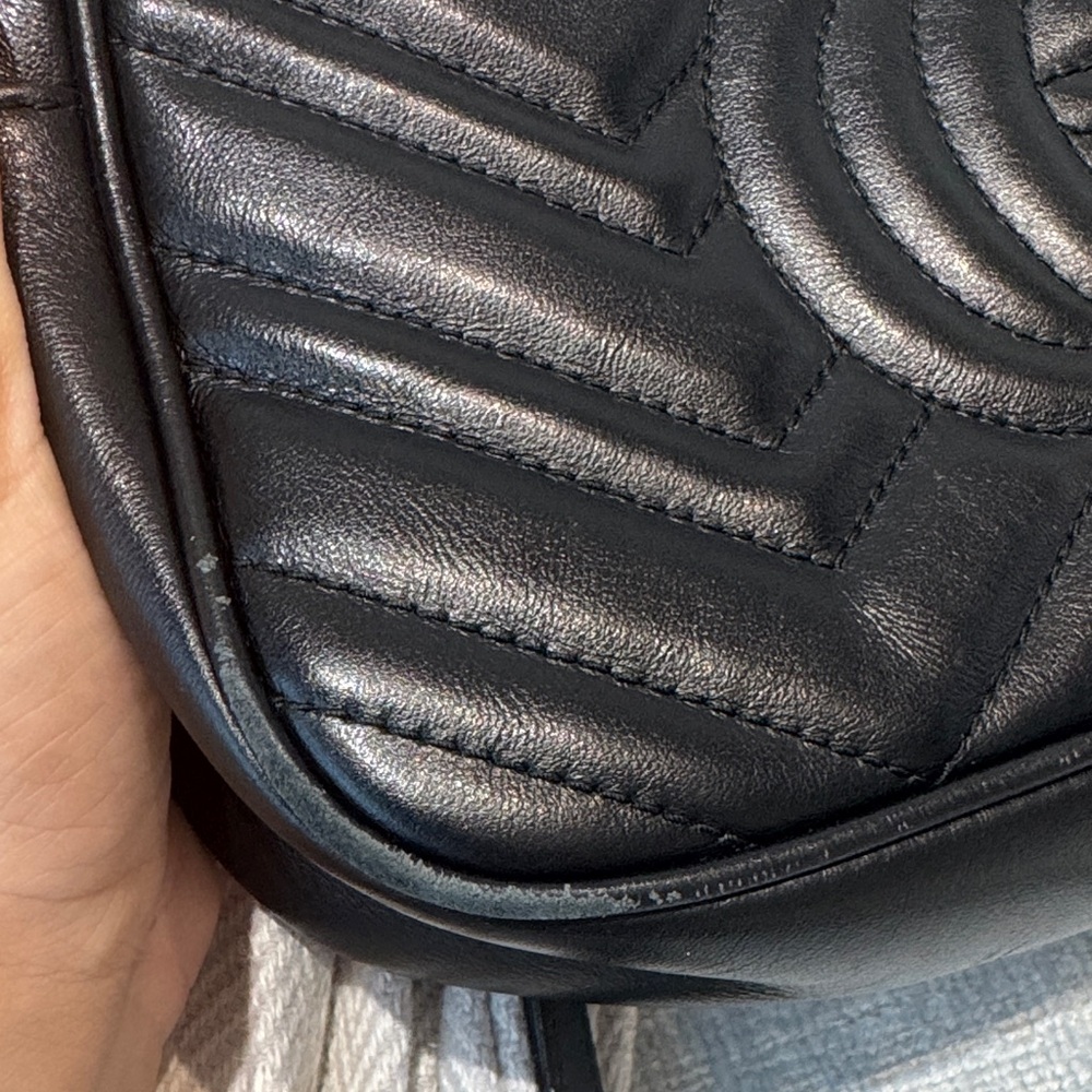 Gucci Black Chevron Crossbody Bag with Gold Logo - Picture 9 of 9